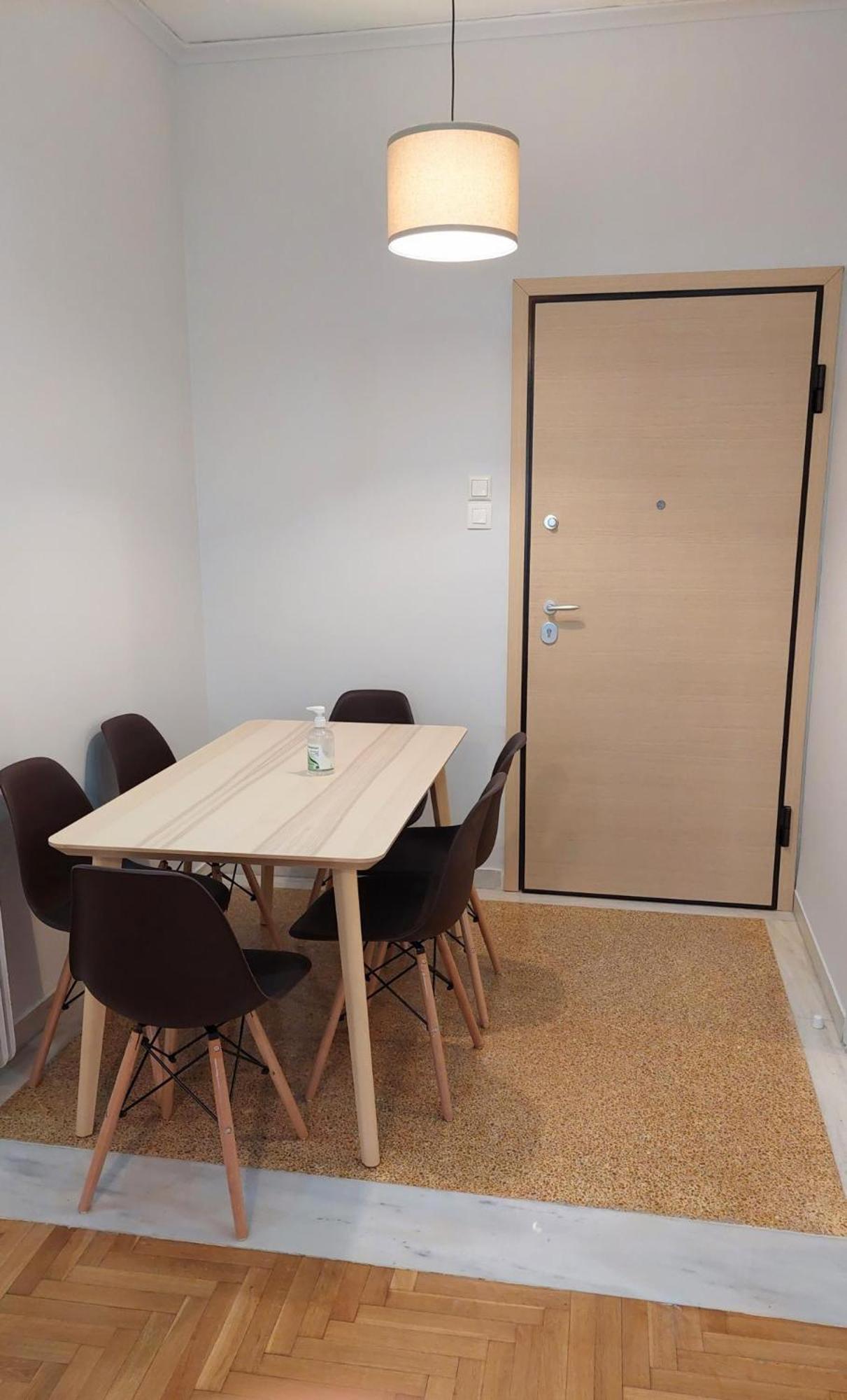 Cozy Apartment In Plaka アテネ エクステリア 写真